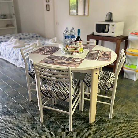 Con Piscina A 100metri Dal Mare Apartamento