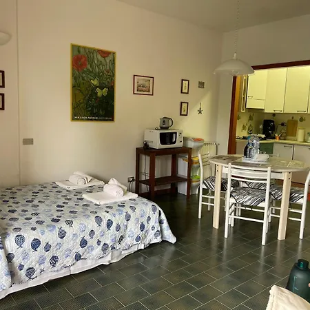 Con Piscina A 100metri Dal Mare *