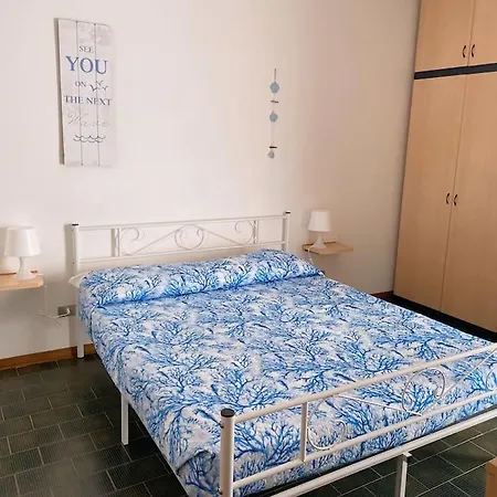Con Piscina A 100metri Dal Mare Lägenhet